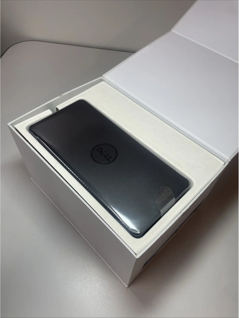 NEW SEALED Dell D6000 Universal Dock UHD 5K USB-C USB 3.0 H3C24